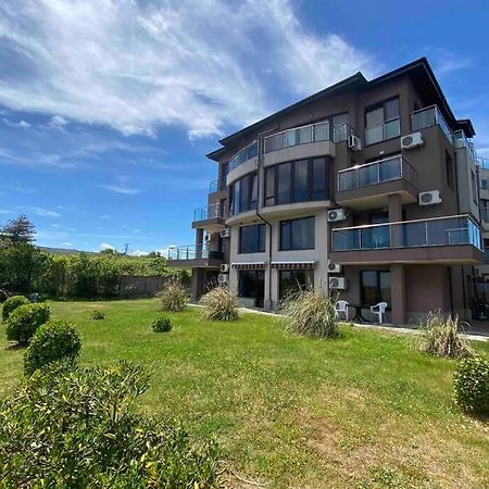Seaview Dreamy Apartment With A Pool And Garden Синеморец Екстериор снимка