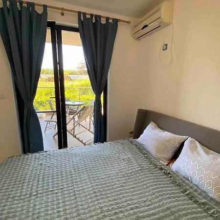 Seaview Dreamy Apartment With A Pool And Garden Синеморец Екстериор снимка
