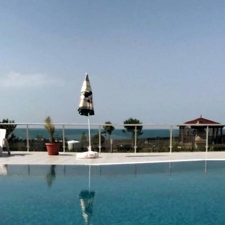 Seaview Dreamy Apartment With A Pool And Garden Синеморец Екстериор снимка