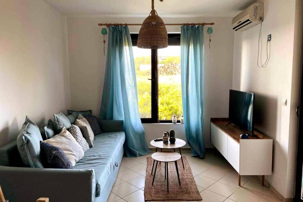 Seaview Dreamy Apartment With A Pool And Garden Синеморец Екстериор снимка